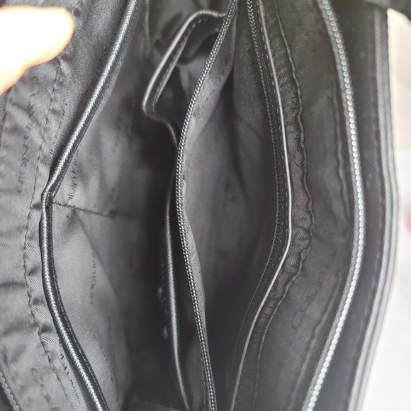 Calvin Klein floral prints tote bag. - Picture 4 of 12